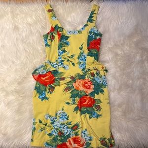 Women’s Floral Yellow Monteau Sleeveless Peplum xsmall Fitted Dress Size Small